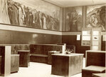 Wachtruimte TBC consultatiebureau, met wandschildering van J.H. Grégoire.
<br/>
Foto-archief GGD Amsterdam, Eind jaren '20